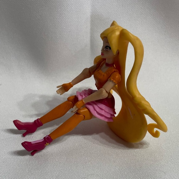 3.75” Winx Club Stella figure, posable, great condition - Picture 6 of 7